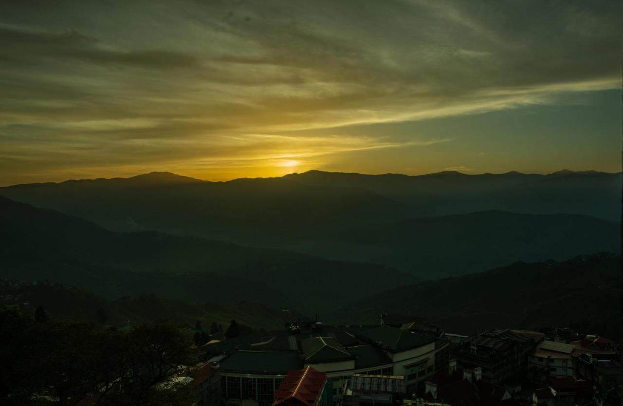 Sumitel Vista 800M From Mall Road Darjeeling  Exterior foto